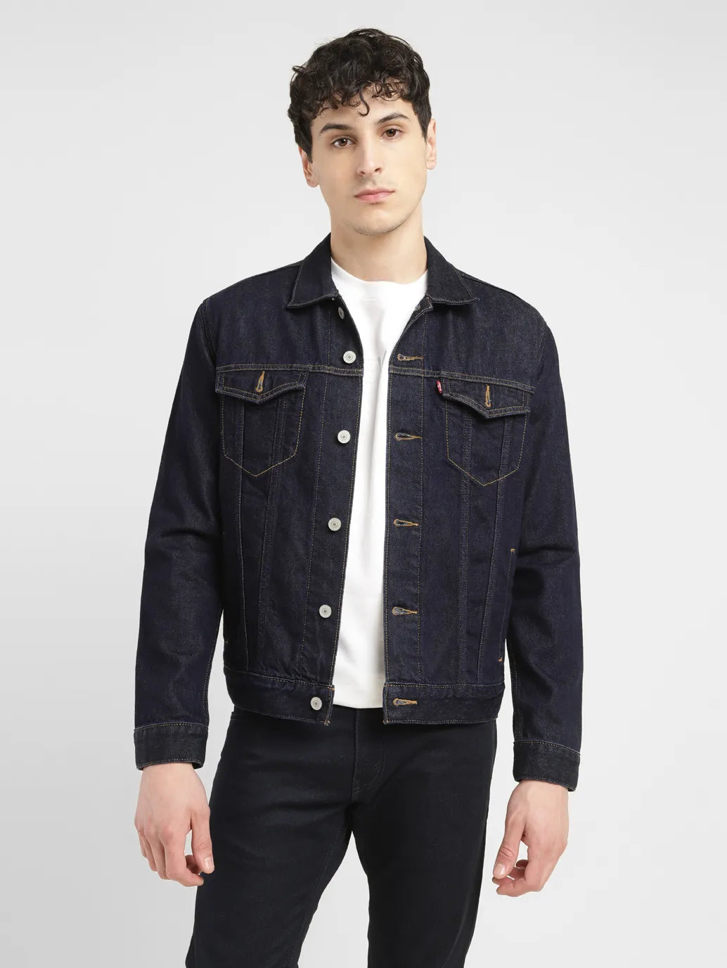 Men's Embroidered Spread Collar Denim Jacket